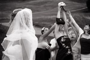 tossing-bouquet.jpg