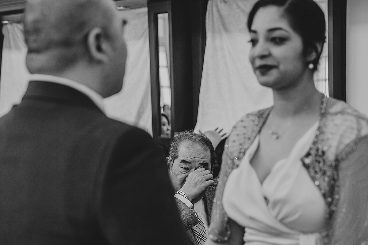 documentary-hindu-wedding-photographer-london (34)