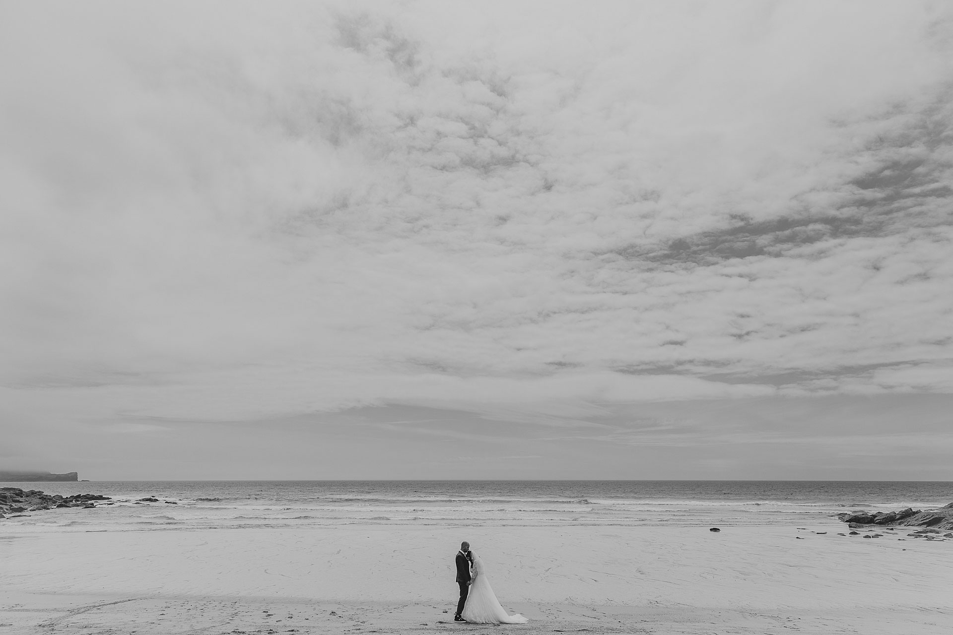 st-winwaloe-church-gunwalloe-wedding-photographer-big