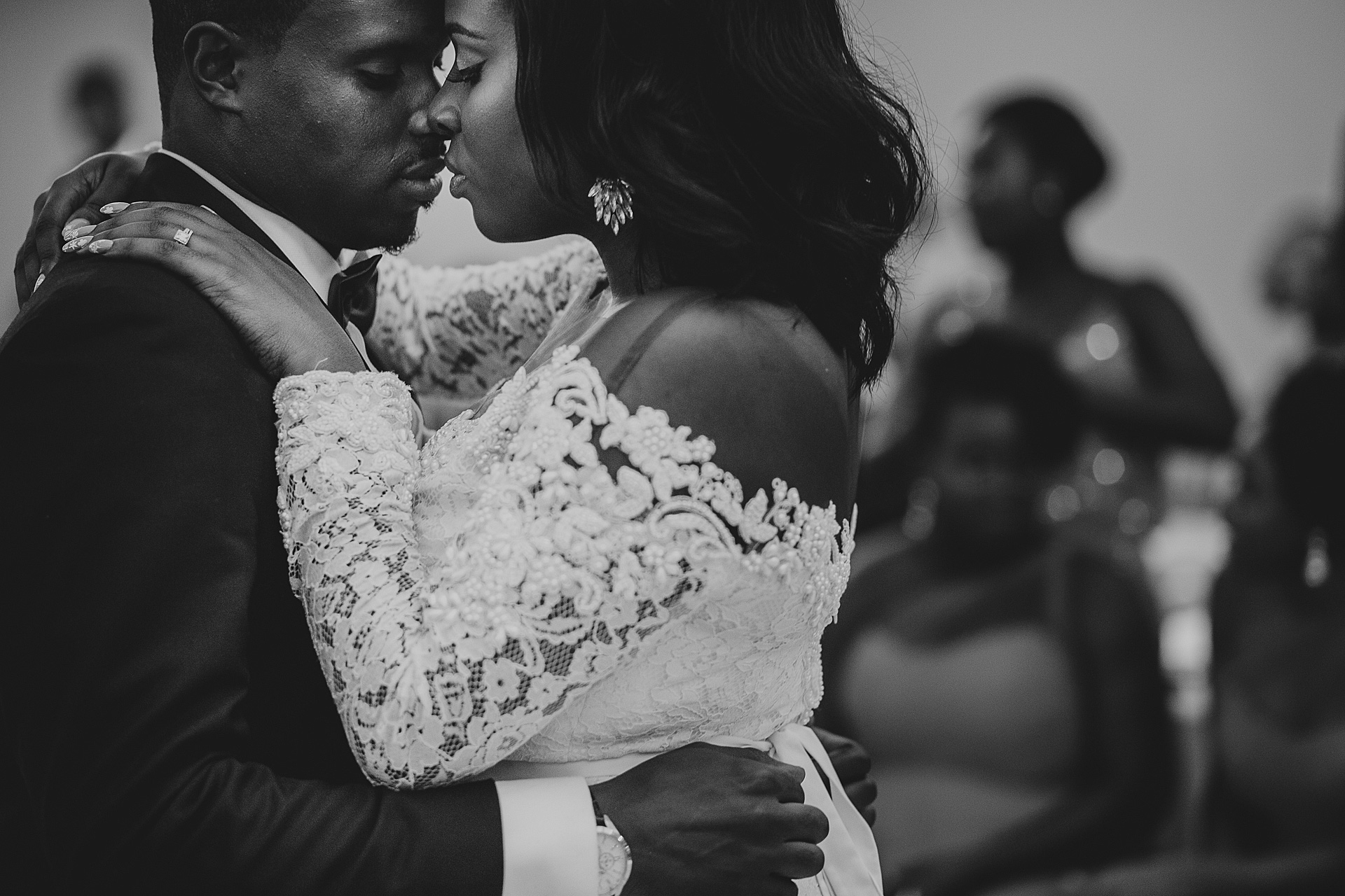 wedding photographer froyle park