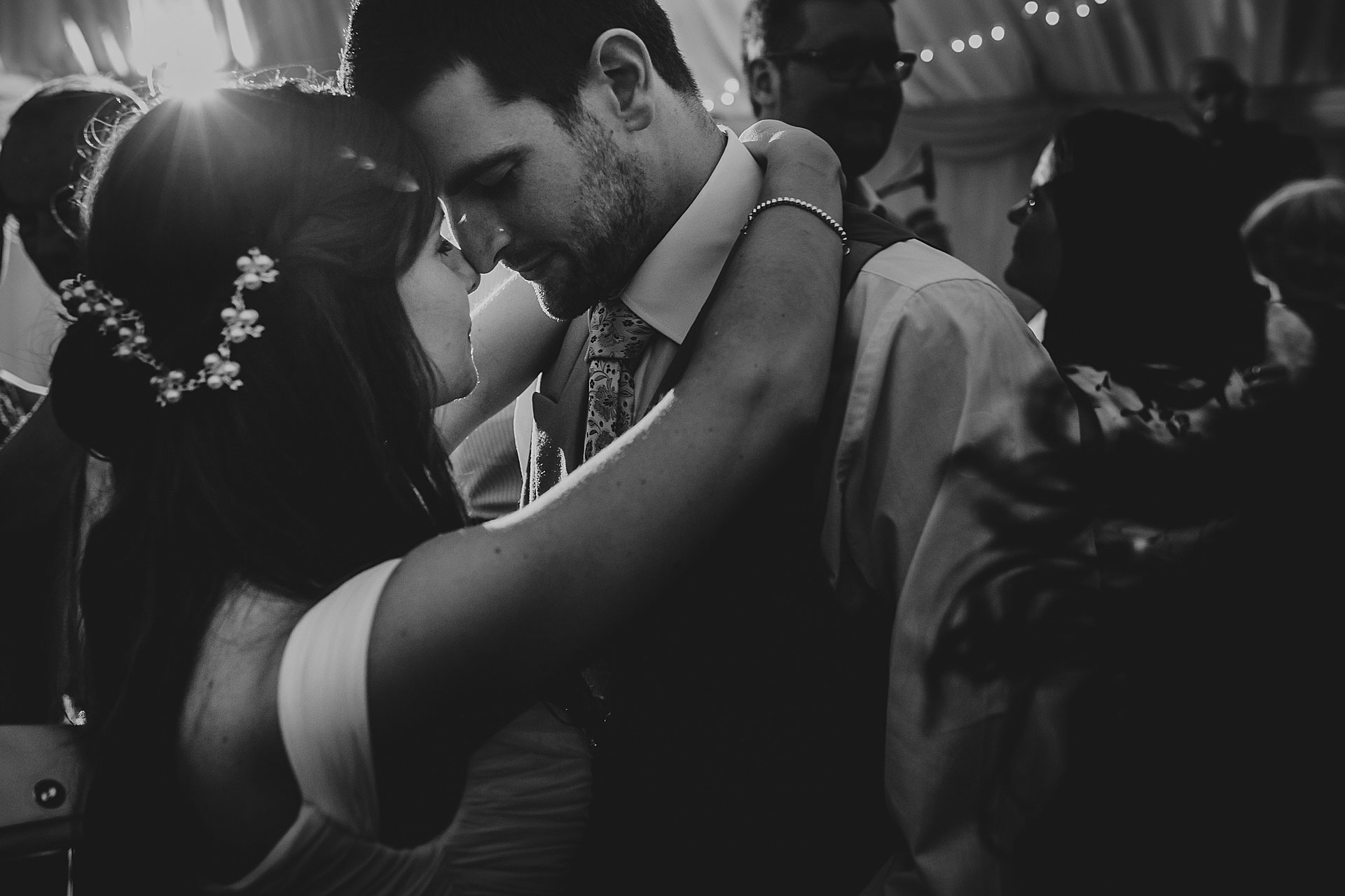 intimate-wedding-photography-image-large